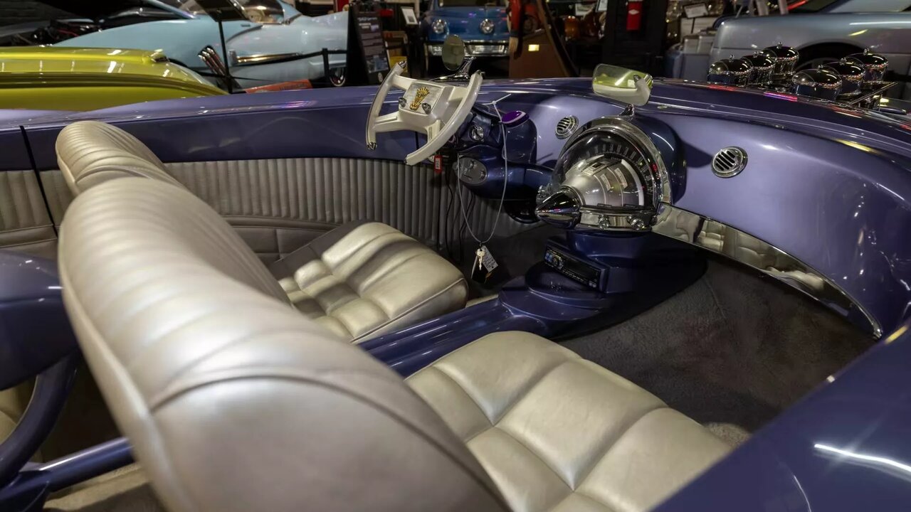 سفینهای از دهه ۵۰ میلادی / خودروی حبابی دوباره در مدار فروش قرار گرفت