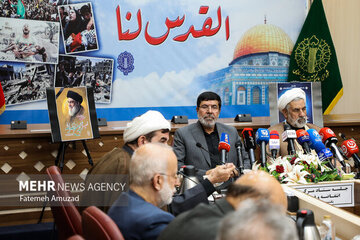 سردار شریف: مسیرهای مشخصی هست که میتوان کمکها را به غزه ارسال کرد / به راهکارهایی فکر کنیم که بتوان کمکهای درمانی و تغذیهای را برای غزه تأمین کنیم