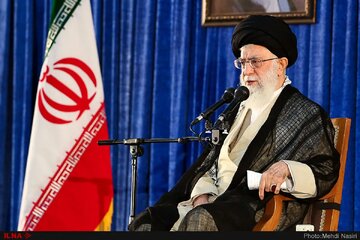 رهبر انقلاب: جمهوری اسلامی استحکام بینظیر پایههای نظام و کشور را به دنیا نشان داد / به کوری دشمن خواهیم توانست ایران را به اوج ترقی و افتخار برسانیم