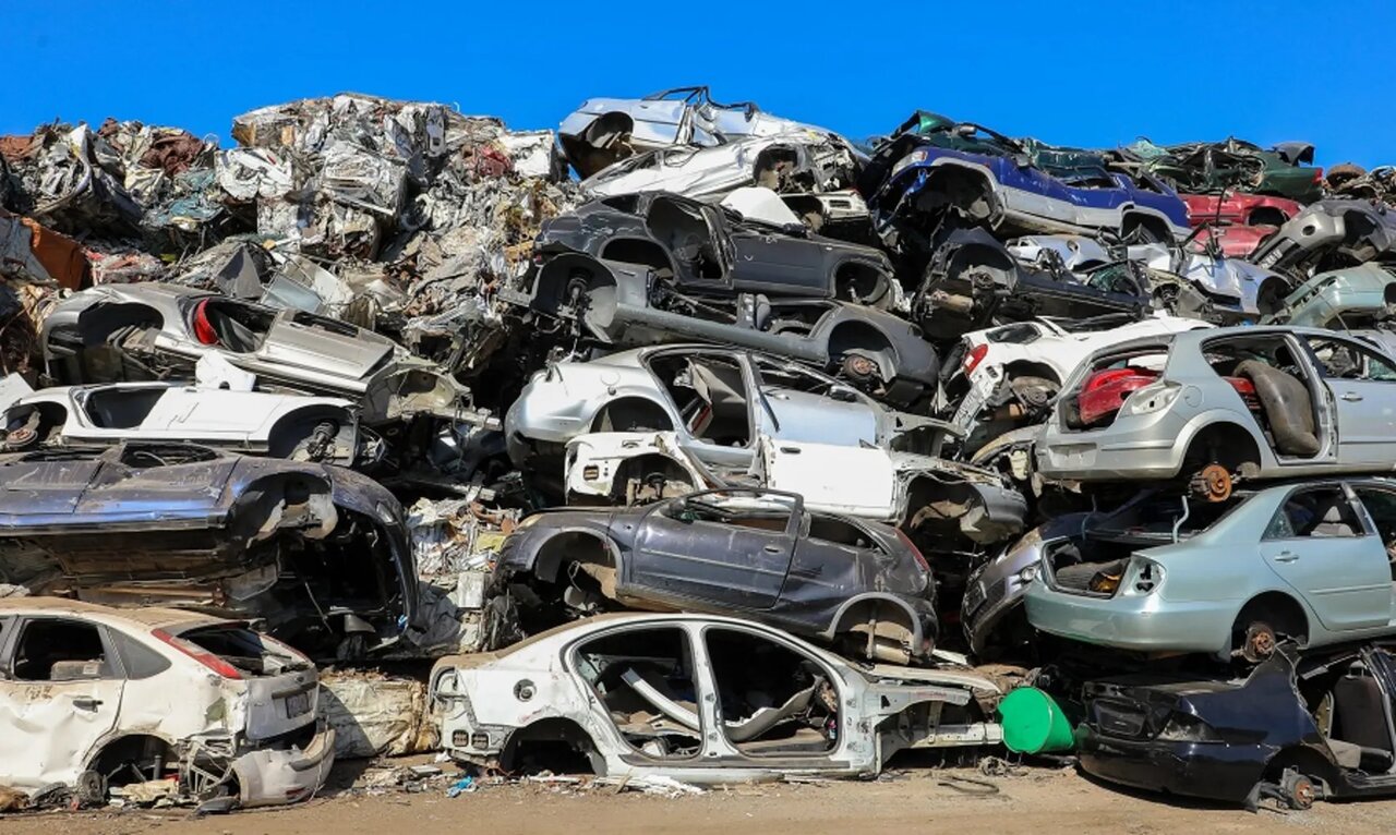 این قطعات خودروهای فرسوده قیمتی هستند / عکس