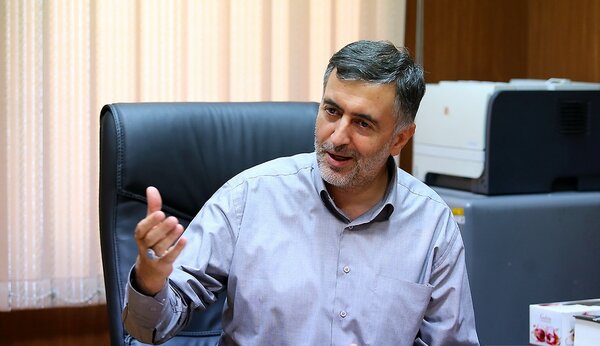 عبدالله گنجی به همتی و تلگرام کنایه زد؛ آرامش دو هفتهای نرخ دلار ناشی از انسداد تلگرام بود + تصویر عبدالله گنجی به همتی و تلگرام کنایه زد؛ آرامش دو هفتهای نرخ دلار ناشی از انسداد تلگرام بود + تصویر