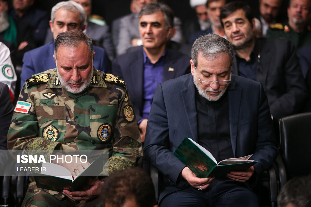 مراسم بزرگداشت شهدای جنگ تحمیلی 12 روزه با حضور رهبر انقلاب +تصاویر