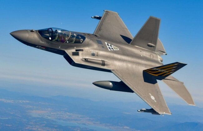 ببینید | اولین تصاویر از سقوط یک فروند جنگنده F۳۵ آمریکا در کالیفرنیا