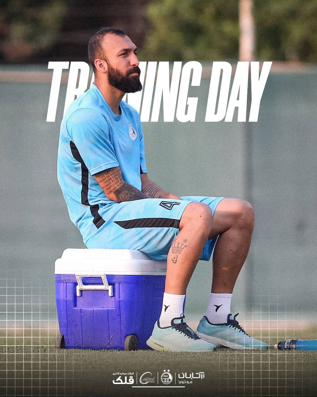 عکس | تتوی تاج ۲ ستاره روی پای کاپیتان استقلال