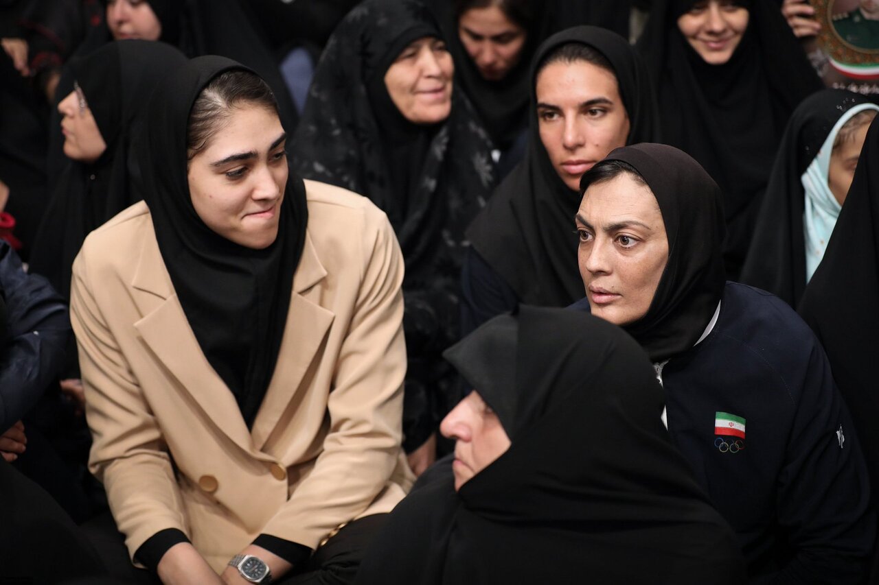 عکس | محسن افشانی و شهربانو منصوریان در دیدار امروز با رهبر انقلاب