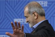 ببینید | رئیس‌جمهور: من اگر علامهٔ دهر شوم و بروم آمریکا و برای این نامردان خدمت کنم نامردی است
