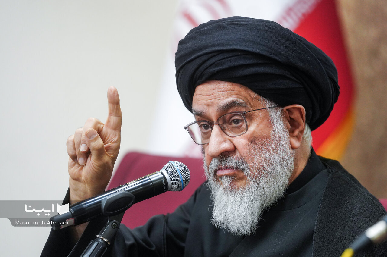 محقق داماد از ناتوانی های هوش مصنوعی می گوید/ تمایز حیاتی «تفکر ماشینی» از «تعقل انسانی»/ سرنوشت حکمت اسلامی در عصر هوش مصنوعی