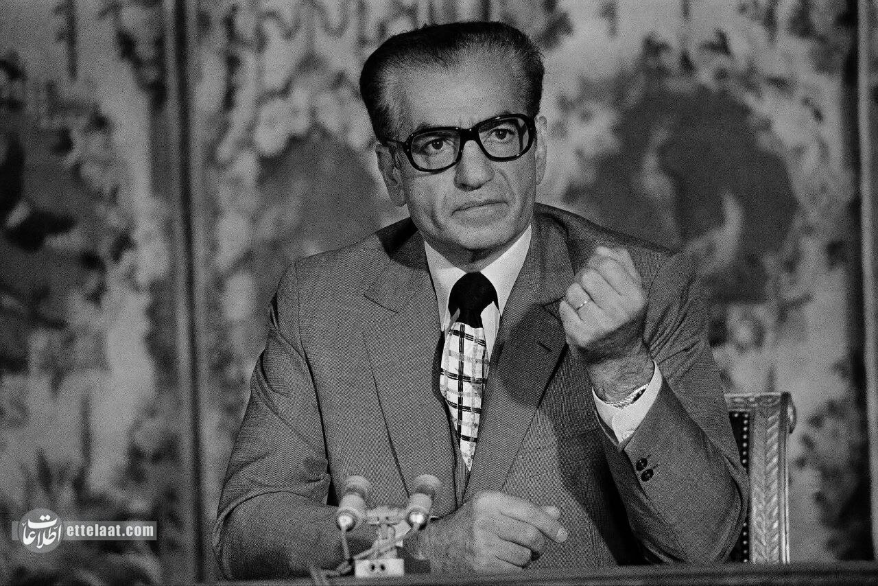 پاسخ شاه به چرایی خرید بیاندازه تسلیحات