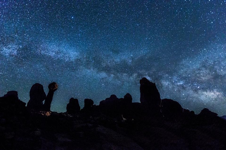 در مرداد ماه چشم از آسمان شب برندارید؛ از طلوع ماه سیاه تا اوج بارش شهابی برساوشی