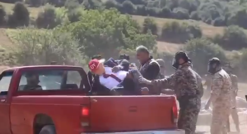 تصاویری از مانور دستگیری ترامپ / فارس: بخشی از یک تئاتر خودجوش مردمی است؛ به نهاد خاصی هم مربوط نیست 2