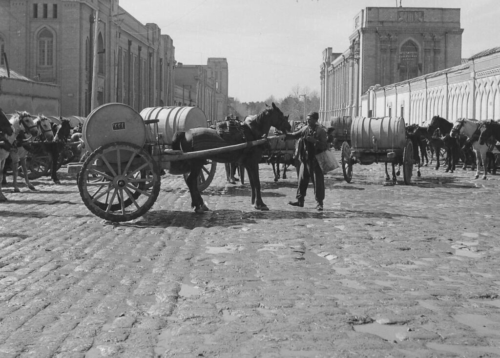 وقتی آب تهران با بشکه توزیع میشد