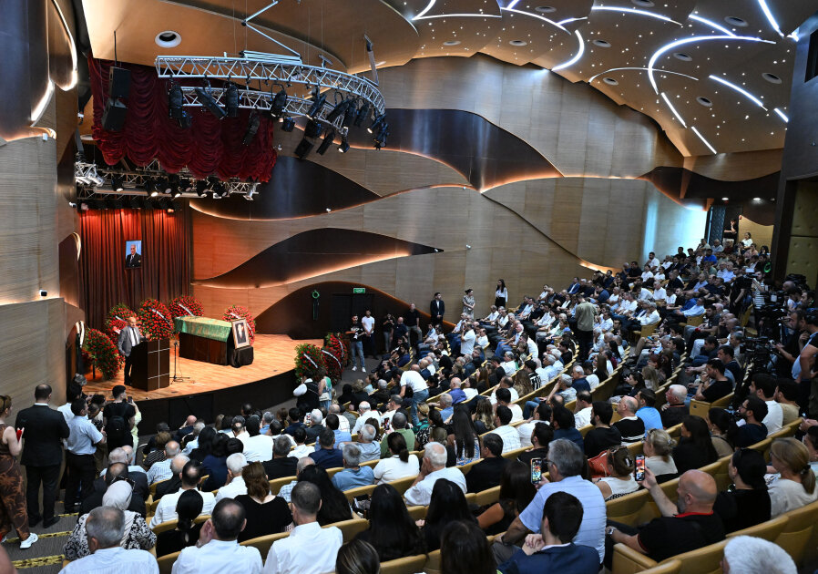 عارف بابایف درگذشت