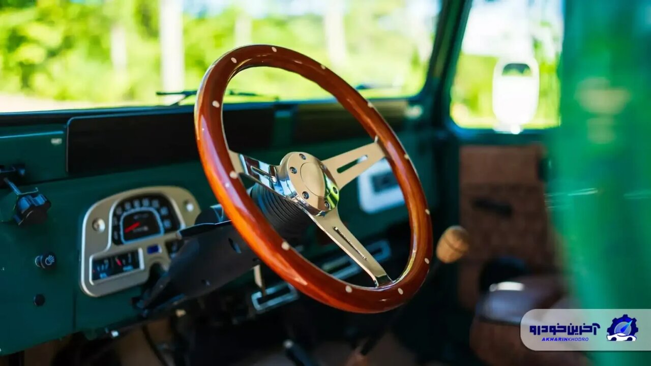 عکس | تویوتا لندکروزر کلاسیک با موتور ۸ سیلندر ساخت جنرال موتورز