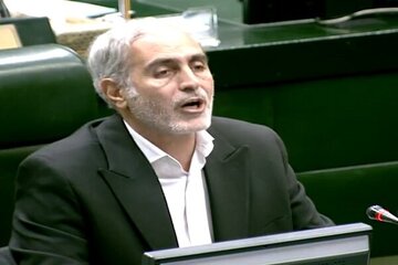 تذکر نماینده کرمانشاه درباره ابعاد پنهان تقویت بنیه دفاعی کشور؛ وضعیت حقوقی و معیشتی نیروهای مسلح در ارتش، سپاه و نیروهای انتظامی چگونه است؟