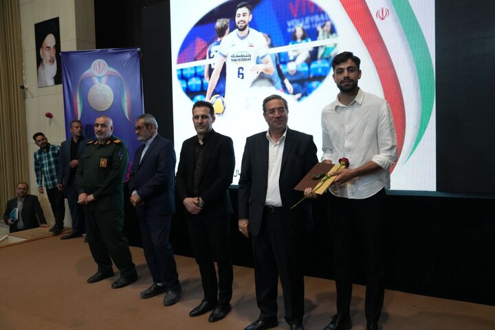 تجلیل از قهرمانان ورزش استان آذربایجان‌غربی