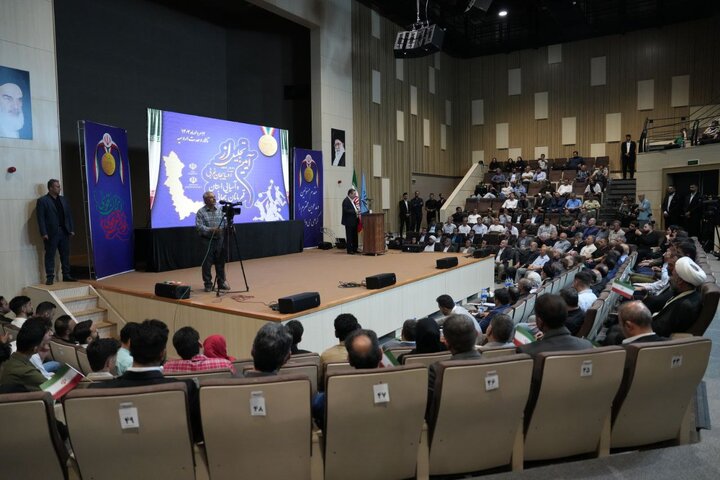 تجلیل از قهرمانان ورزش استان آذربایجان‌غربی