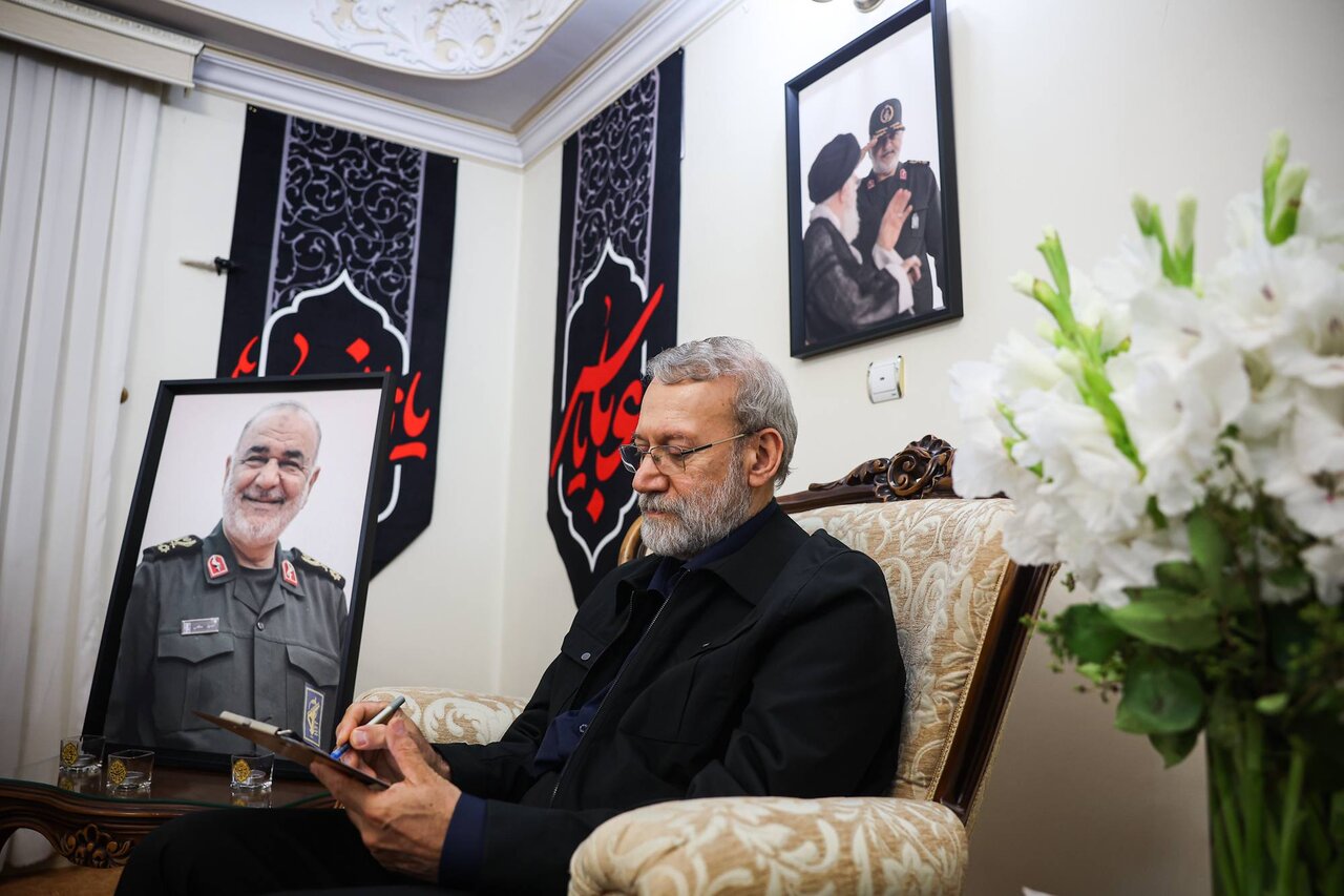 یادداشت مشاور رهبری در جریان حضور در منزل شهید سلامی؛ دوست دیرین او، علی لاریجانی 6