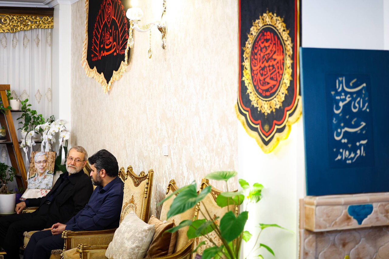 دیدار علی لاریجانی با خانواده شهید باقری + تصاویر 6