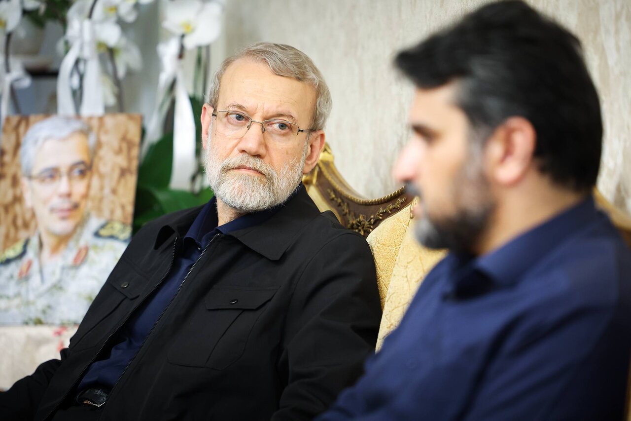 دیدار علی لاریجانی با خانواده شهید باقری + تصاویر 5