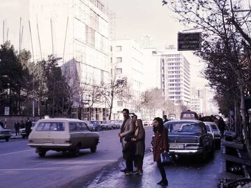 ممنوعیت اشتغال مردان در رشته‌های مخصوص زنان کلید خورد