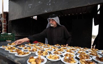 معدههای ما قدرت هضم غذاهای عراقی را ندارد/ زیاد خرما نخورید و قهوههای تلخ را تست نکنید/ این چاشنی میکروبکش را همراه ببرید معدههای ما قدرت هضم غذاهای عراقی را ندارد/ زیاد خرما نخورید و قهوههای تلخ را تست نکنید/ این چاشنی میکروبکش را همراه ببرید