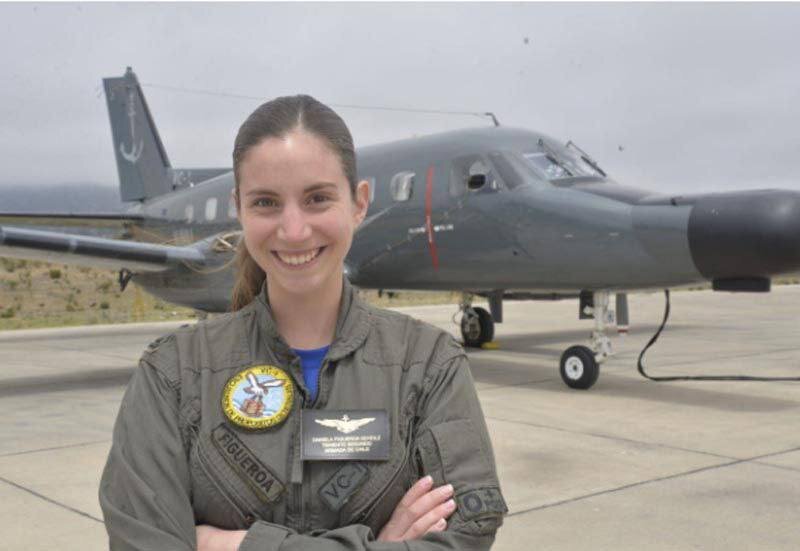 اسرائیل هیوم:مقامات ایرانی چگونه عکسها و اطلاعات این خلبان را به دست آوردهاند؟/تصاویر