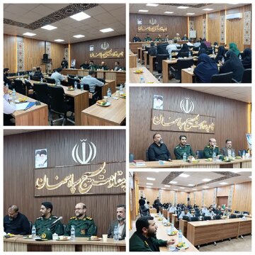 رسانه در خط مقدم دفاع از حقیقت و مردم است