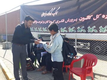 موکب اربعین کانون پرورش فکری کردستان/ فضایی امن و شاد برای کودکان زائر