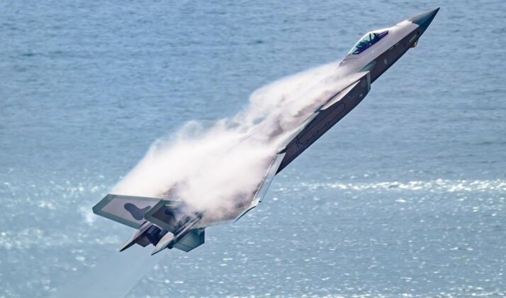 «جی ۱۰» با شکست دادن جنگنده نسل پنجم «جی ۲۰» شگفتیساز شد