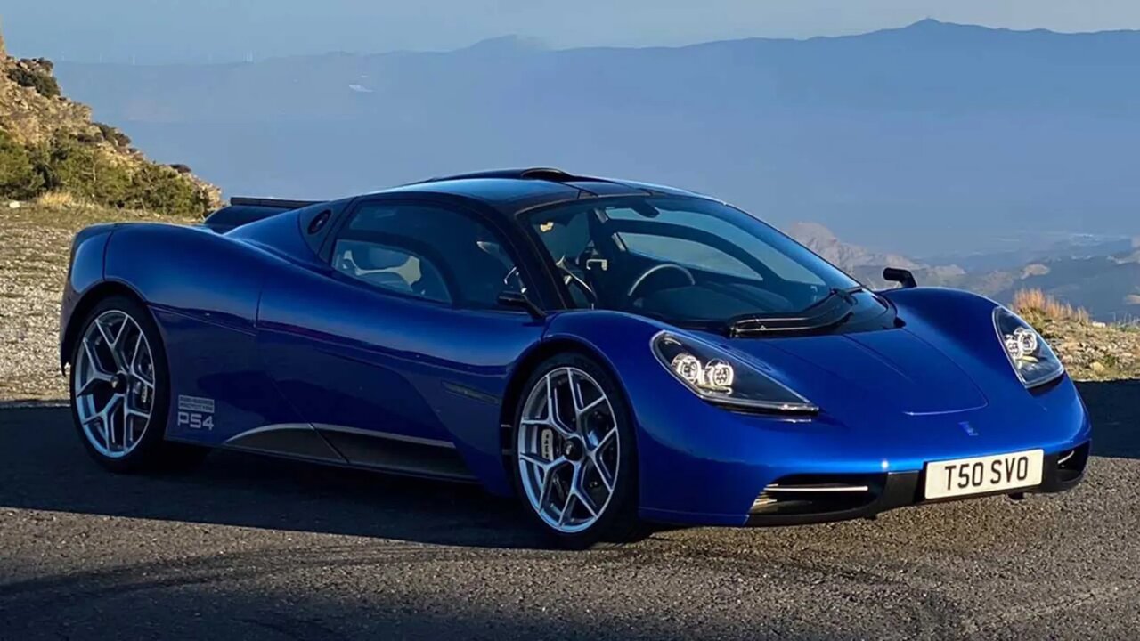 ماشینهایی که فرمان وسط بودند / خاصترین خودروهای دنیا