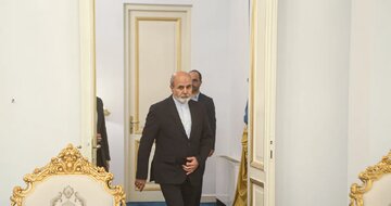 نگاهی به عملکرد احمدیان در 808 روز دبیری شورای عالی امنیت ملی / انتقال از شعام به شورای دفاع