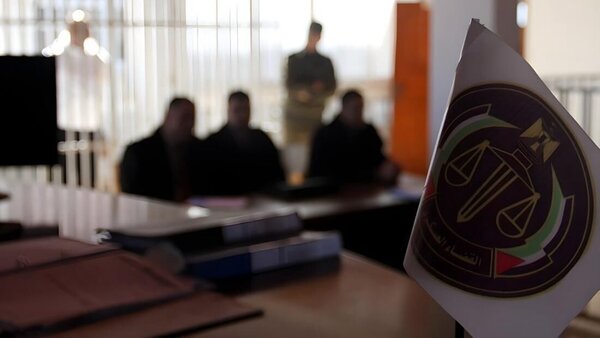 جزئیاتی تکاندهنده از پرونده «جاسوس گدا»/اسرائیل مردم را به جان هم میاندازد جزئیاتی تکاندهنده از پرونده «جاسوس گدا»/اسرائیل مردم را به جان هم میاندازد