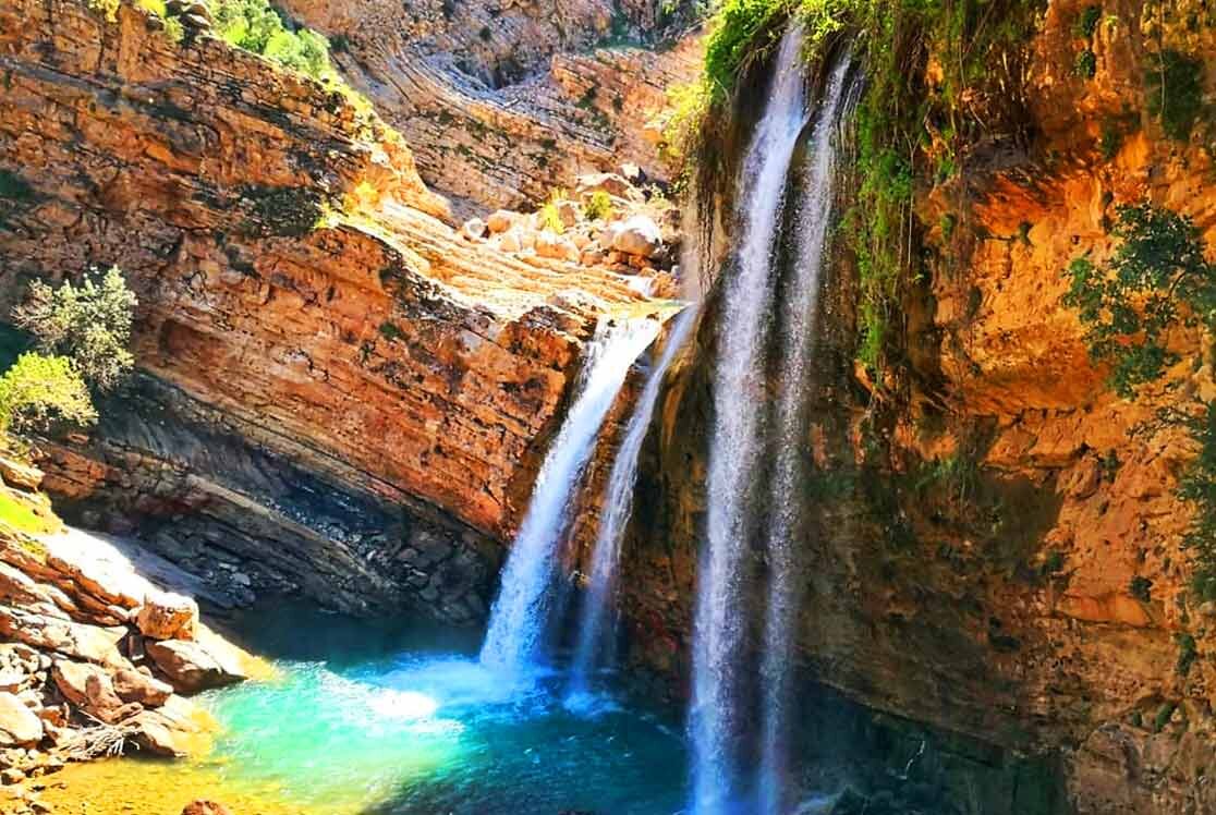 ۵ مقصد گردشگری در هفته‌های پایانی تابستان/ از جزیره رنگ‌ها تا غول خروشان