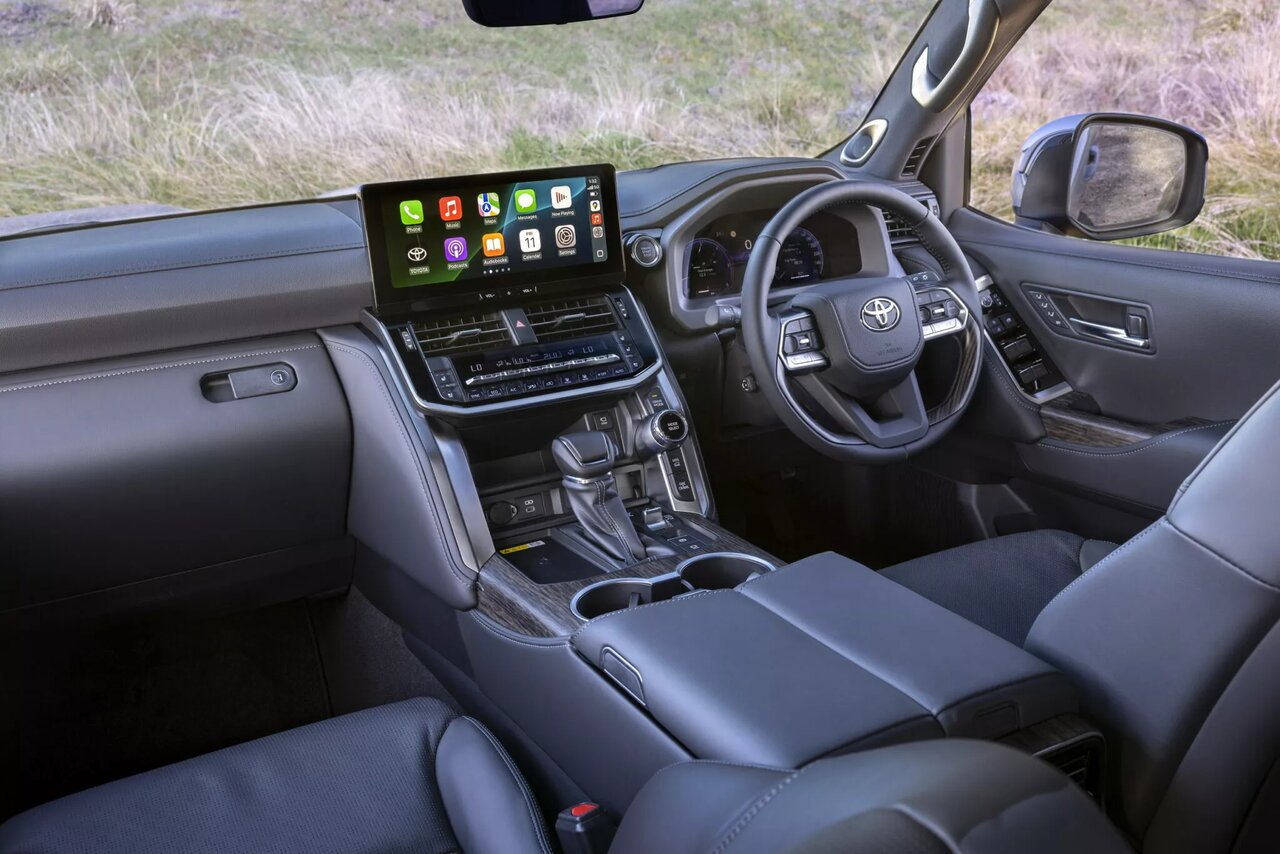 درخشش لندکروزر جدید در خاورمیانه / کشورهای عربی در میان مشتریان برتر /عکس