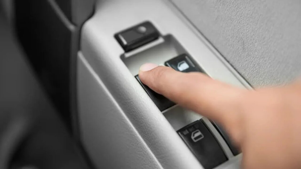 شیشههای برقی خراب خودرو را تعمیر کنید / راهنمای آسان برای همه رانندگان