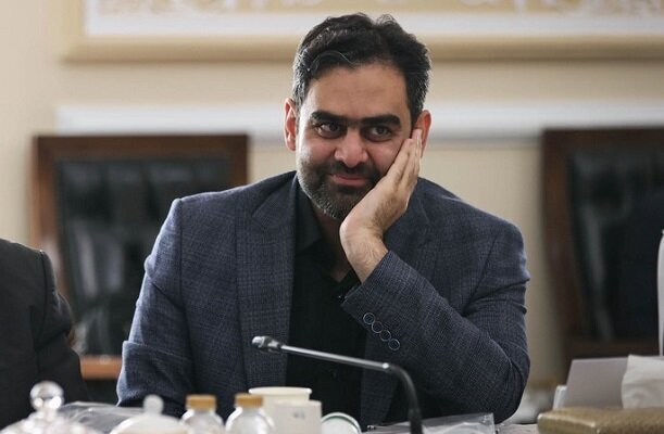 آرزوهای یک جوان ۲۴ ساله؛ ۱۰-۱۱ سال پیش/ می‌گفتم احتمالا یک روزی علی آقا لاریجانی در وضعیت سیاسی افول می‌کند و شاید همان روزی باشد که ما رشد می‌کنیم