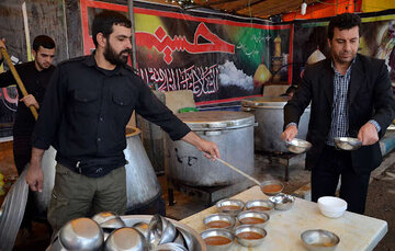 درمان فوری یبوست در سفر/ مصرف موقتی این داروهای گیاهی بلامانع است/ غذاهای آبکی و شورباهای عراقی را بیشتر بخورید درمان فوری یبوست در سفر/ مصرف موقتی این داروهای گیاهی بلامانع است/ غذاهای آبکی و شورباهای عراقی را بیشتر بخورید