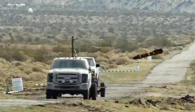 شلیک نیروی هوایی آمریکا به سایبرتراک / موشکباران تسلا برای چیست؟