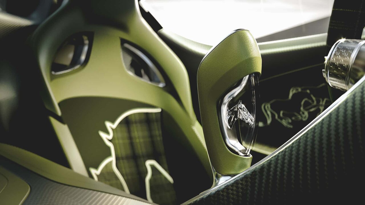 ابرخودروی سفارشی و فوق خاص بوگاتی معرفی شد / ماشین ۳۰ میلیون دلاری که خودتان میسازید! / عکس