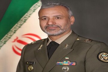 تبریک روز خبرنگار از سوی یک مقام ارتش / رهبری روزنامه نگاران را سنگرنشینان دفاع از حقیقت در میدان جنگ روایت‌ها می دانند