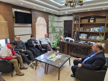 با آقای رضازاده، خیر نیک‌اندیش اهل رودسر، و همچنین مدیرعامل محترم جمعیت هلال‌احمر استان گیلان