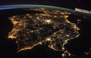 اگر همه چراغهای دنیا همزمان روشن شوند، چه خواهد شد؟