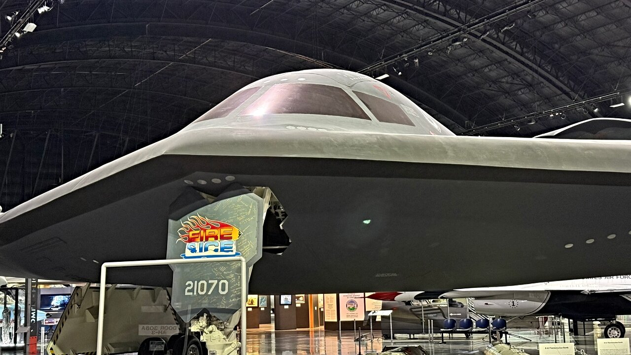 از بین رفتن یک فروند «بی ۲» / علت آتشسوزی و انفجار مشخص شد