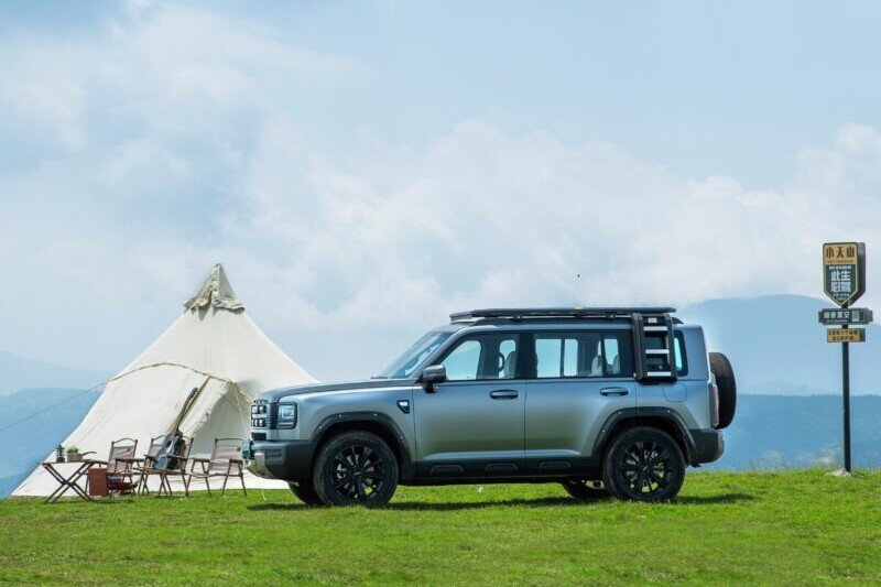 شاسیبلند چینی با نامی مشابه جنگنده «ف ۲۲» آمریکا / عکس