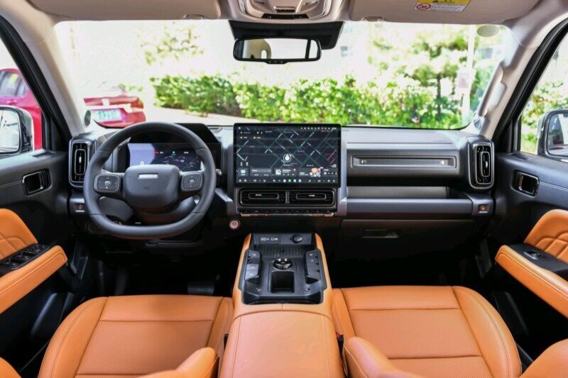 شاسیبلند چینی با نامی مشابه جنگنده «ف ۲۲» آمریکا / عکس