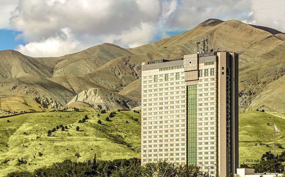 راهنمای مسیرهای دسترسی به هتل پارسیان آزادی تهران