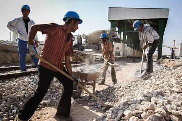 یک وعده خوراک لوبیاچیتی معادل یکدهم حقوق کارگر