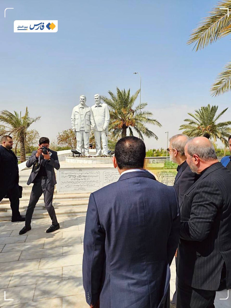 حضور علی لاریجانی در محل شهادت سردار سلیمانی +تصویر