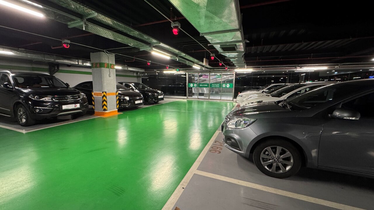 ۲۰۰۰ خودروی صفر و کارکرده فقط در یک نمایشگاه