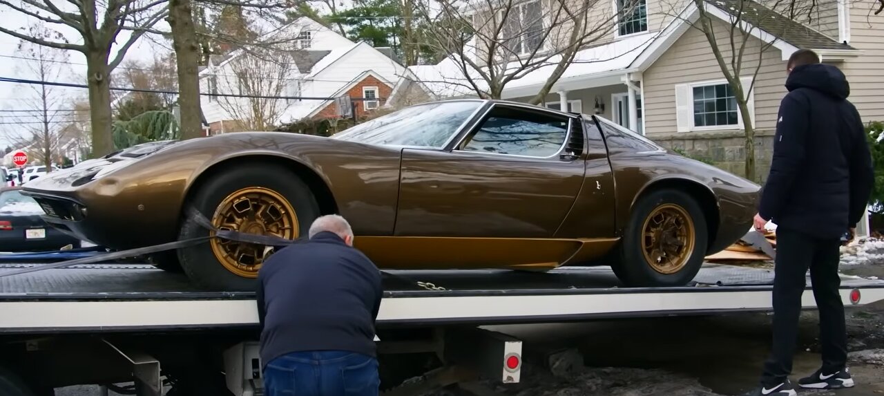 کشف گنج ۱۰۰ میلیاردی که سالها در خانه خاک میخورد / عکس